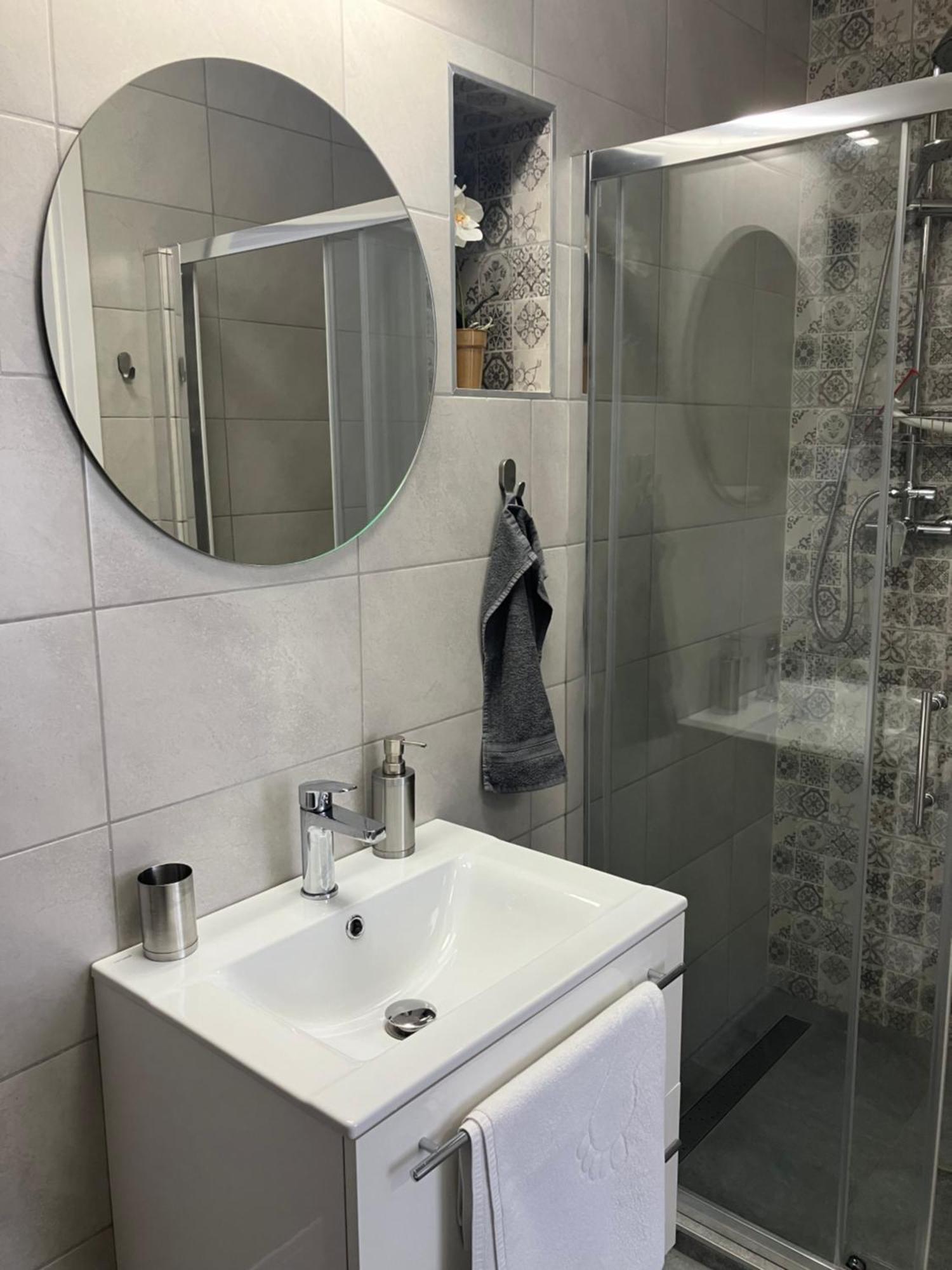 Illa Apartments Эгер Экстерьер фото