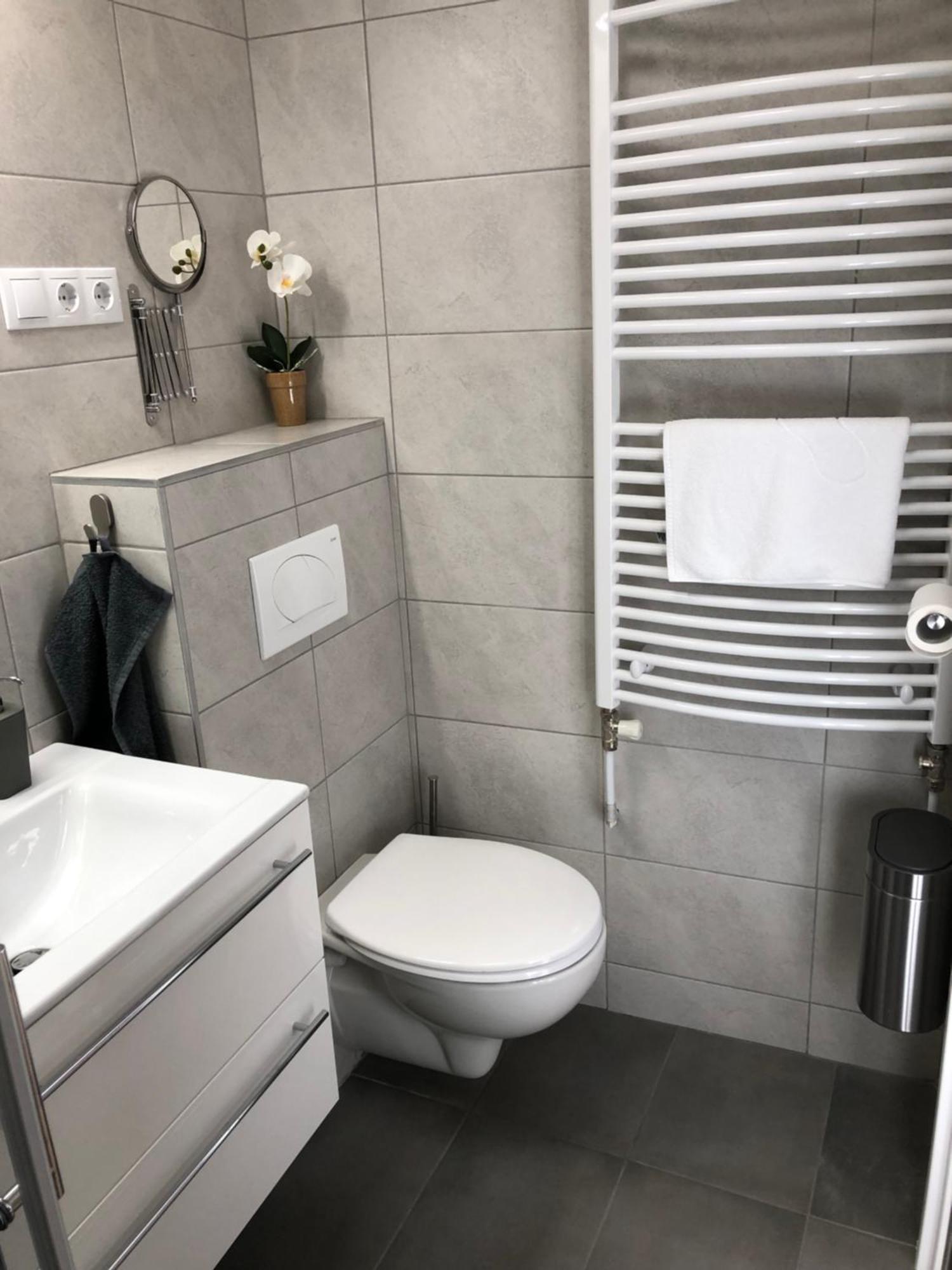 Illa Apartments Эгер Экстерьер фото