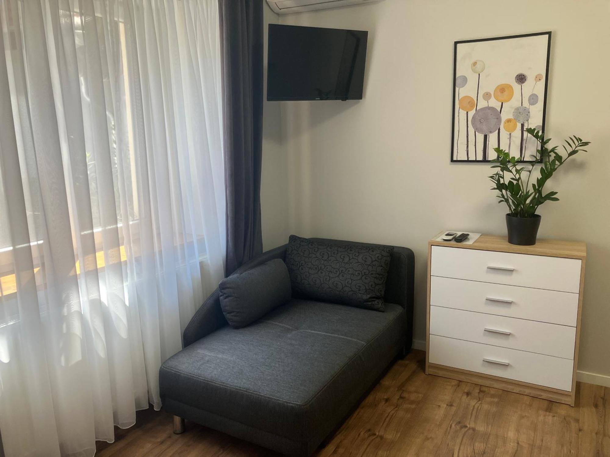 Illa Apartments Эгер Экстерьер фото