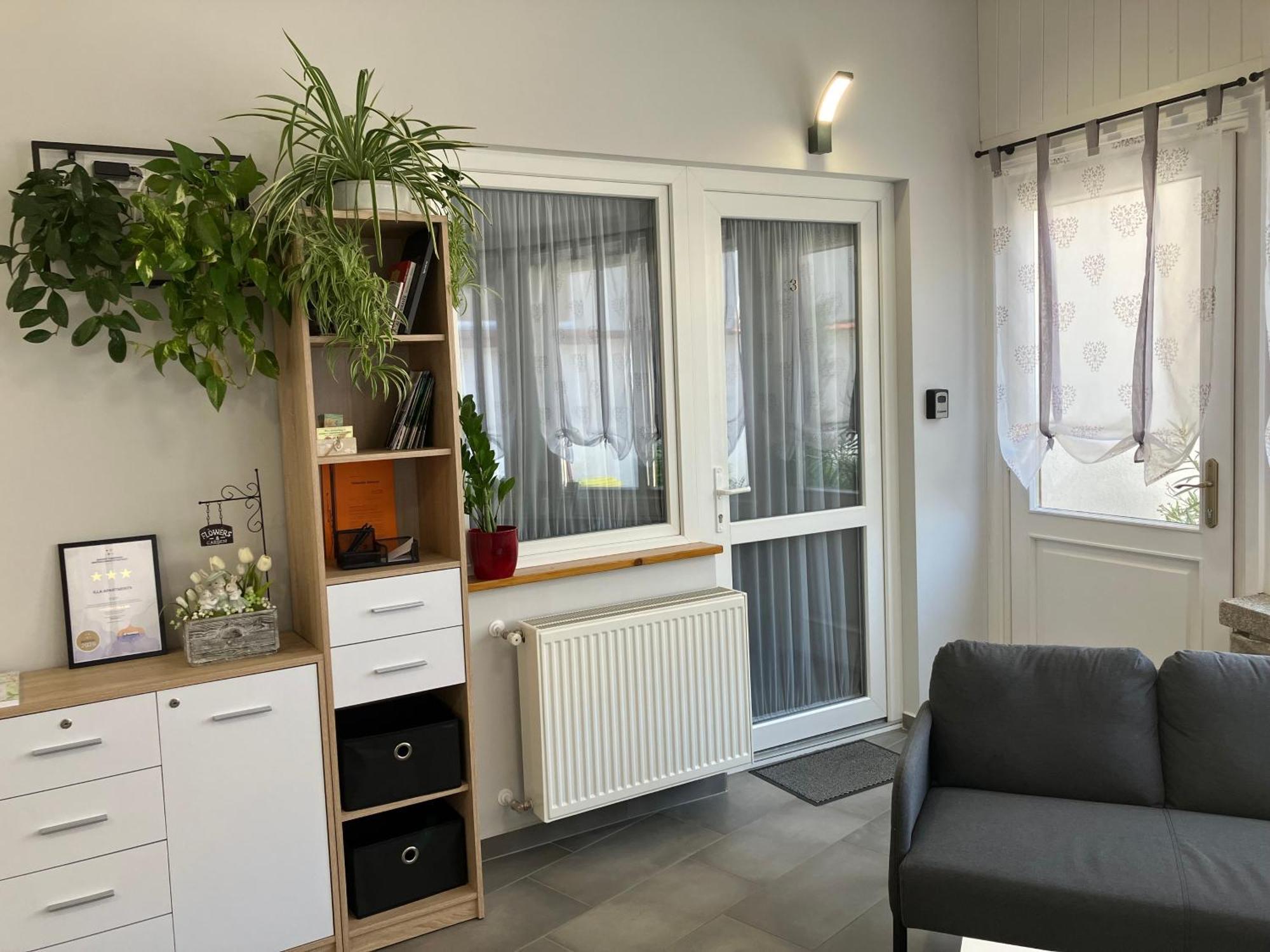 Illa Apartments Эгер Экстерьер фото