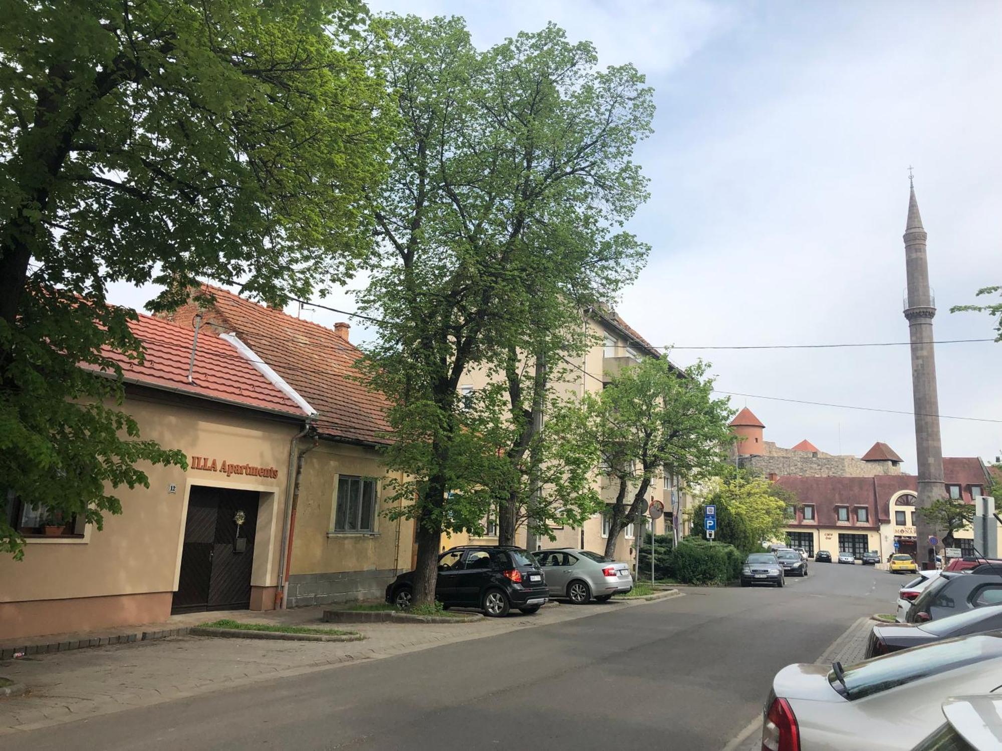 Illa Apartments Эгер Экстерьер фото