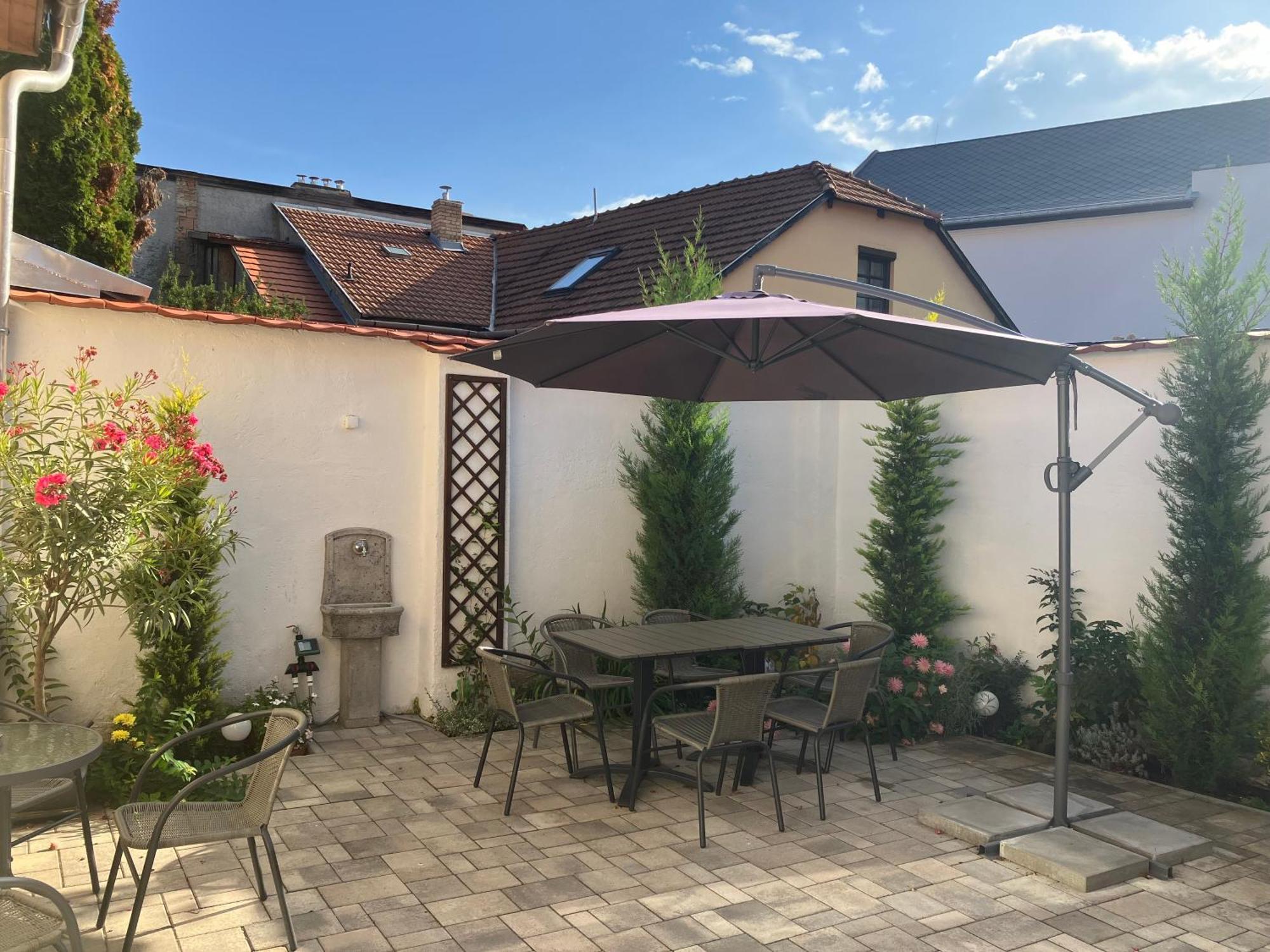 Illa Apartments Эгер Экстерьер фото